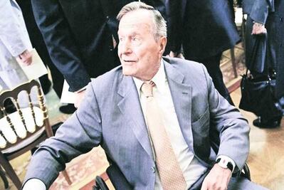 George Bush padre, hospitalizado en Texas