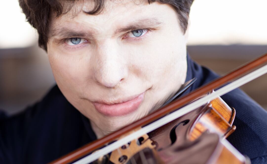 El violinista Augustin Hadelich. Fotos: Orquesta Sinfónica de Minería.