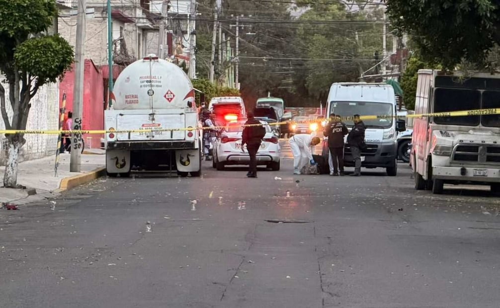 Fueron alrededor de 30 casquillos los que fueron utilizados por los atacantes. Foto: Valente Rosas l EL UNIVERSAL.