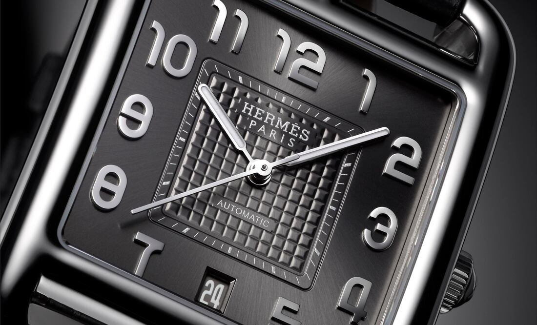 Hermès evoluciona la colección Cape Cod y la viste de nuevos colores