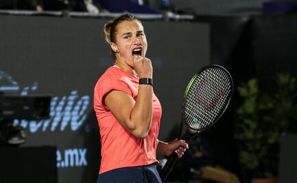 Aryna Sabalenka por fin gana en las WTA Finals; Swiatek queda eliminada