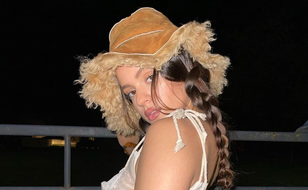 Rosalía tiene el peinado perfecto para llevar gorra primavera. Foto: Instagram @rosalia.vt