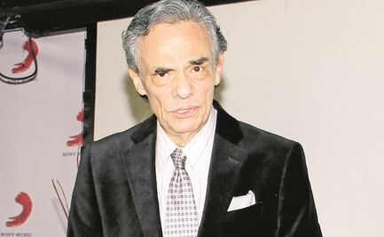 José José se recupera; llega a los 50 kilos