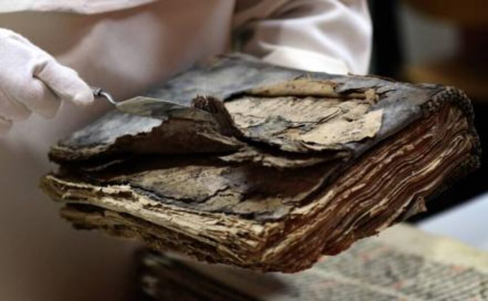 El fraile que enseña a conservar tesoros salvados del EI