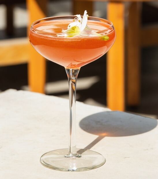 10 cocteles para brindar este 10 de mayo