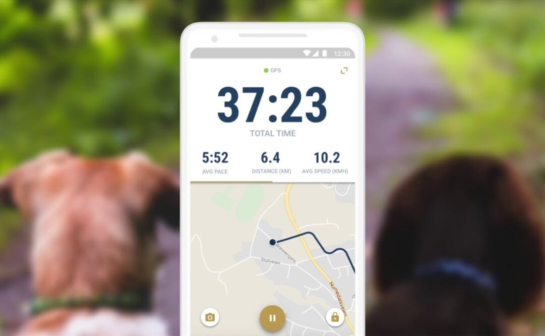 Antes de comenzar, se te pedirá realizar tu registro en la app, ya sea vía correo electrónico o con tu cuenta de Facebook.