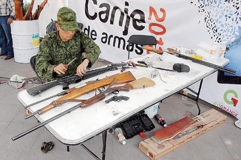 Los módulos de canje serán instalados en todos los municipios del Estado de México. Autoridades informaron que esta actividad será anónima y podrán recibir a cambio de sus armas de fuego, electrodomésticos o dinero en efectivo (ESPECIAL)