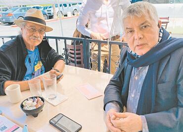 Mitzy hilvana su propia historia