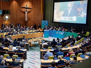 Energía limpia, última ruta ante desastres climáticos