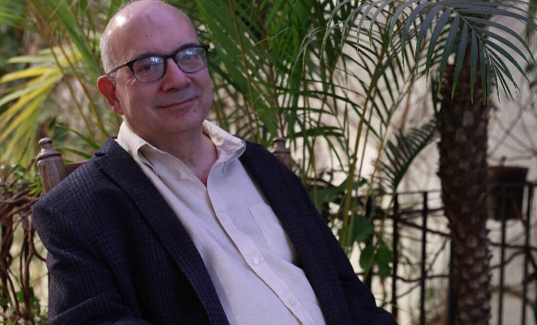 El antropólogo Claudio Lomnitz trabaja en su ciclo de conferencias en El Colegio Nacional sobre la violencia. Foto: Diego Simón Sánchez /EL UNIVERSAL.