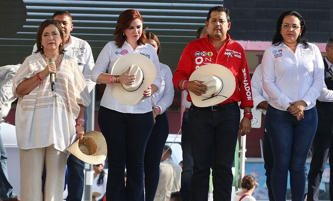 La candidata de oposición dijo que el alcalde asesinado era un hombre valiente y pidió a los asistentes guardar un minuto de silencio en su memoria. Foto: Berenice Fregoso / EL UNIVERSAL