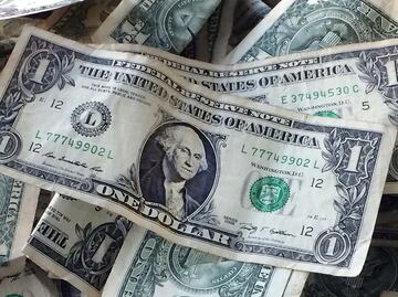 Dólar vuelve a subir y cierra en 21.35 pesos; nuevo máximo desde marzo