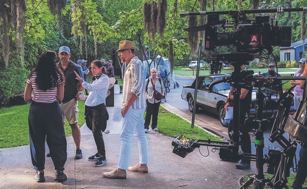 La directora de fotografía, en plena preparación de una escena de este thriller de 10 episodios. Foto: Celiana Cárdenas