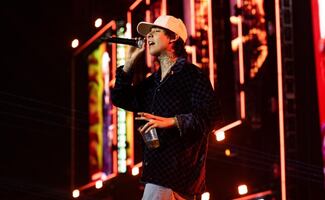 La multa que podría enfrentar Natanael Cano tras cantar “Cuerno Azulado” en Flow Fest 2025