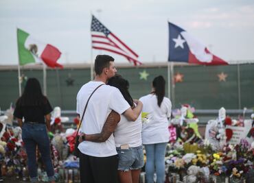 Sobrevivientes de tiroteo de El Paso podrían aspirar a visa especial