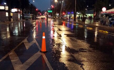 Lluvia afecta Paseo Nocturno en CDMX