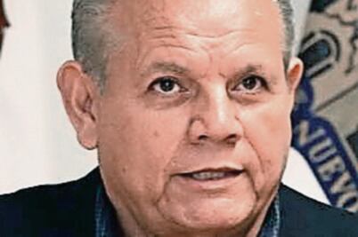 Funcionario se mofa del acoso sexual