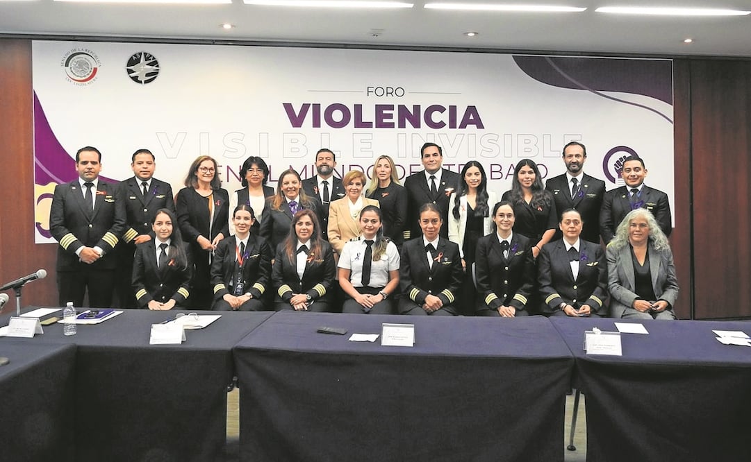 Pilotos y legisladores durante su participación en el foro sobre violencia laboral hacia la mujer. Foto: CORTESÍA