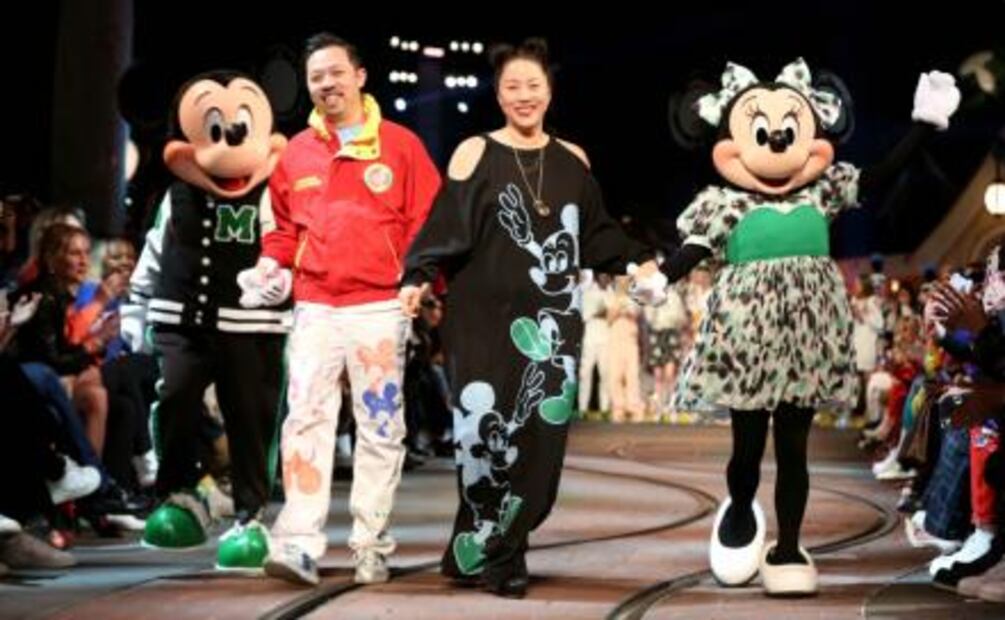 Conoce la colección de moda inspirada en Mickey Mouse con la que recordarás tu infancia 