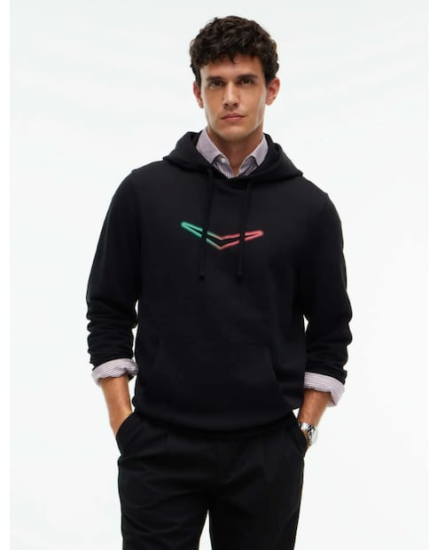 Sudadera con capucha. Foto: Tommy Hilfiger