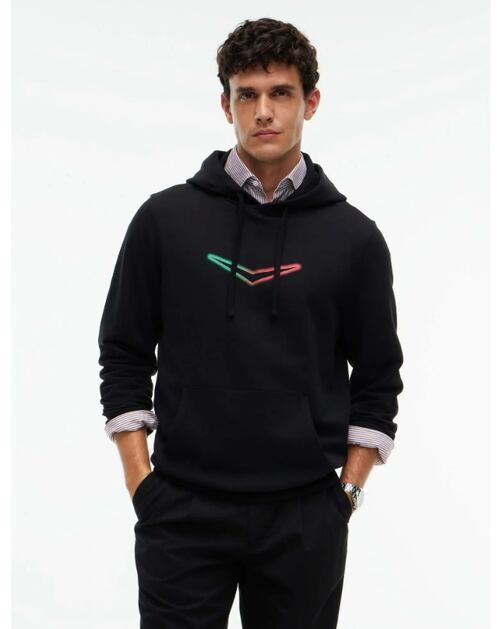 Sudadera con capucha. Foto: Tommy Hilfiger