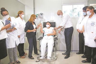 El momento ruso llegó en vacuna: Sputnik V, su chance para ampliar su influencia