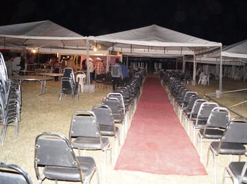 Trabajan toda la noche para los XV de Rubí este lunes