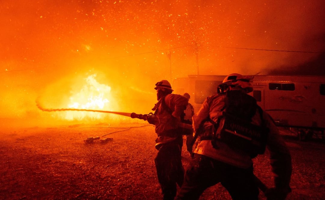 El estudio advierte que, en las condiciones actuales, en las que el calentamiento global alcanzará los 2.6 °C para 2100, habrá 35% más de probabilidades de que se produzcan incendios similares en enero. Foto: AP/Archivo