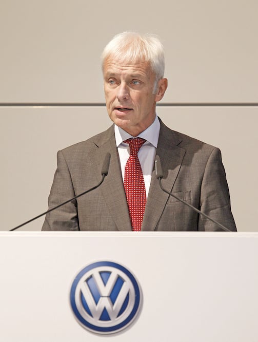 Matthías Müller, CEO de la automotriz alemana, exhortó a ver más allá de la situación actual para crear un desarrollo más exitoso en la compañía (ARCHIVO EL UNIVERSAL)