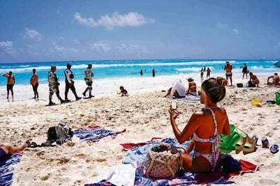 Distopía turística: reseña de Turismo de terror de Andy Robinson