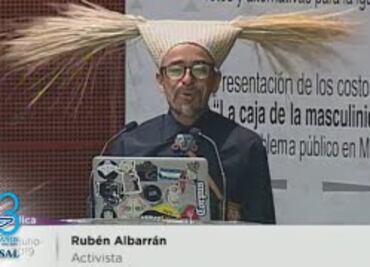 Hijos de la ch... saluda Rubén Albarrán en Senado