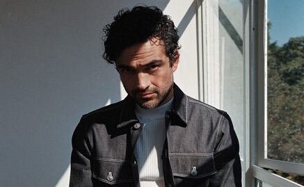 Alfonso Herrera apunta a su carrera actoral, no a la música