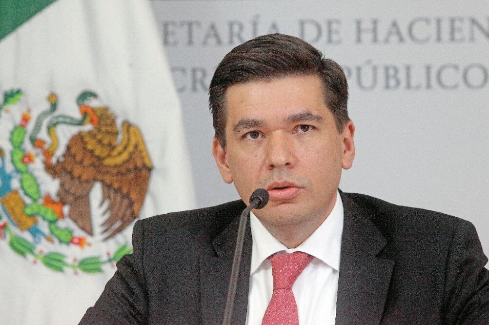 Fernando Aportela avaló los cambios en la Ley de Ingresos y en la Miscelánea Fiscal, pues contribuirán a impulsar la economía interna (ARCHIVO EL UNIVERSAL)