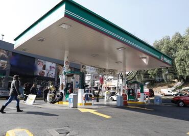 De prolongarse desabasto de gasolinas tendría efectos en la economía: BBVA Bancomer