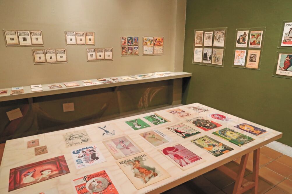 Se pueden ver trabajos de pintores, grabadores, fotógrafos, caricaturistas, diseñadores, ilustradores y casas editoriales. (LUCÍA GODÍNEZ. EL UNIVERSAL)