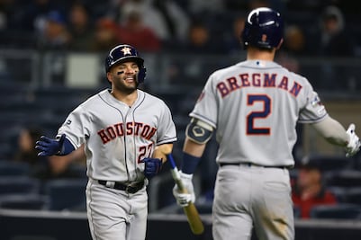 Astros de Houston ganan y pone la serie frente a Yankees 3-1