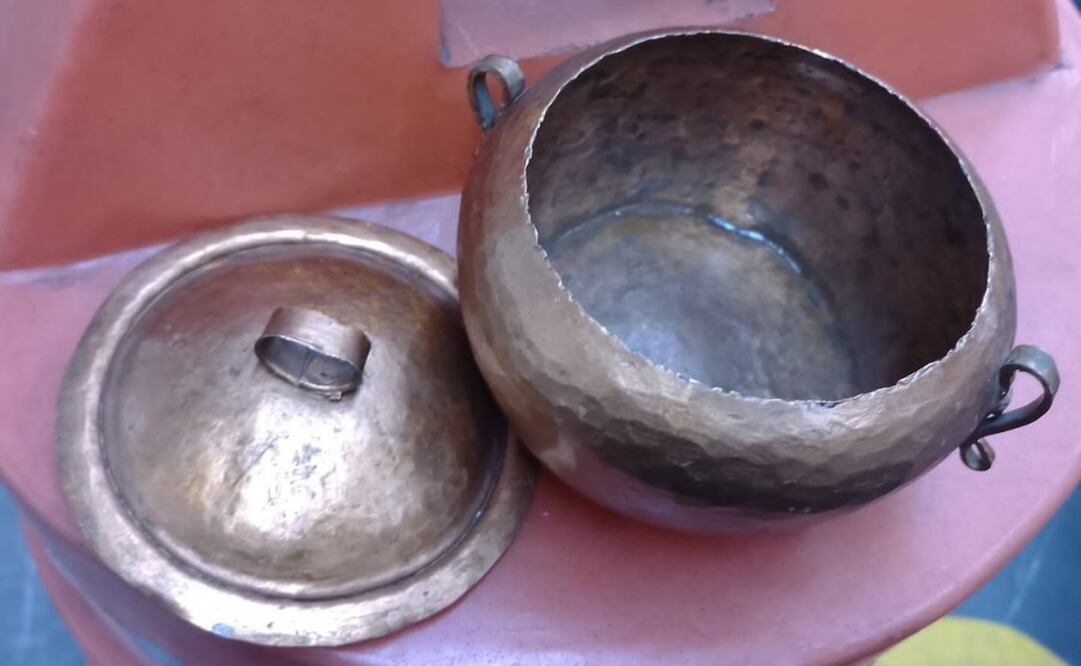 Cacerola cae a vías de la Línea 8 del Metro y causa retrasos en el servicio (08/05/2025). Foto: Captura de pantalla