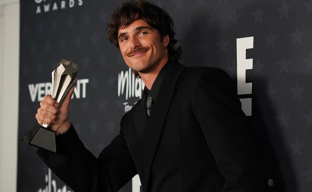 Jacob Elordi se llevó la estatuilla a Mejor actor de reparto por su trabajo en "Frankenstein". Foto: AP.
