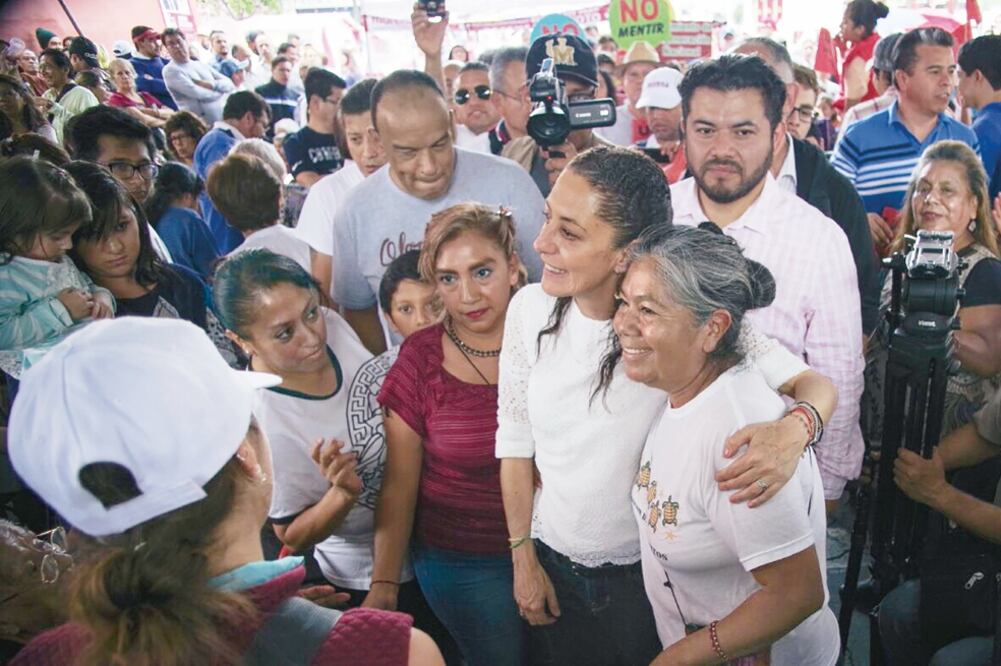 La candidata de Morena a la Ciudad de México, consideró que José Ramón Amieva es un secretario general del PRD y no un mandatario capitalino; también lo invitó a gobernar de manera neutral. (ESPECIAL)