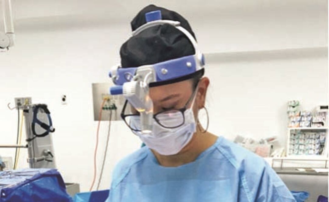 María del Sol recuerda que cuando era niña sus padres le regalaron un kit de auscultación y desde entonces desarrolló la idea de estudiar Medicina. (CORTESÍA)