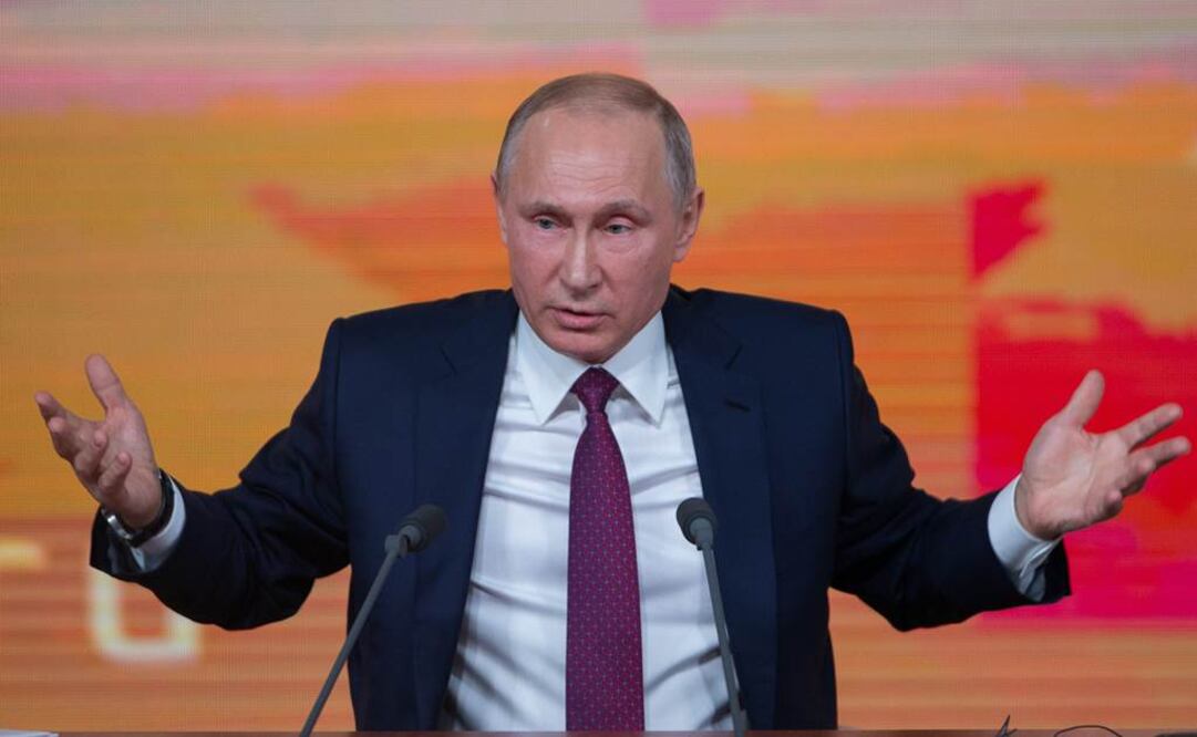El presidente de Rusia, Vladimir Putin, gesticula durante su conferencia de prensa anual, en Moscú, Rusia, (Xinhua/Bai Xueqi)
