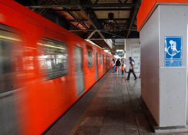 Paraguas sobre vías provoca corto circuito en Línea B del Metro