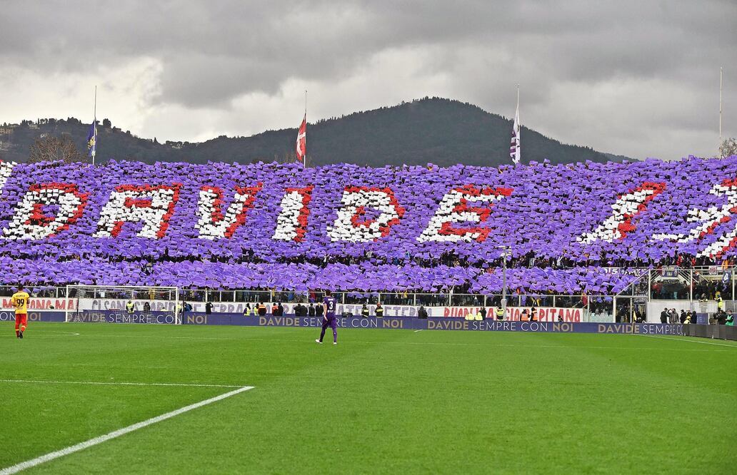 EFE. Mosaico en homenaje a Davide Astori