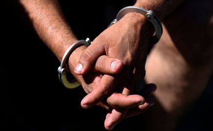 Hombre asesina a sus padres a golpes con un hacha en Chilón, Chiapas; los oculta en el monte