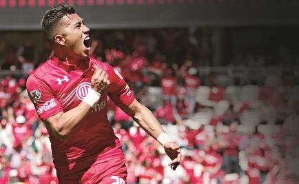Toluca festeja en la cima