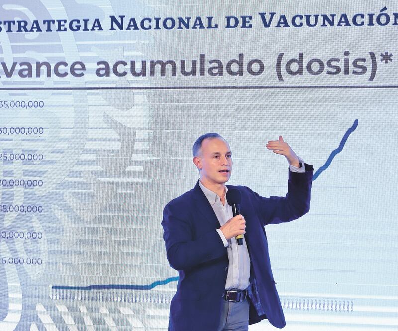 El subsecretario Hugo López-Gatell asegura que los que se vacunaron en Estados Unidos podrán recibir la segunda dosis en México si fue con el antígeno de Pfizer. Foto: BERENICE FREGOSO. EL UNIVERSAL