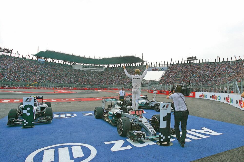 Nico Rosberg se llevó una estruendosa ovación; el primer campeón de la nueva era AHR (ALEJANDRO ACOSTA. EL UNIVERSAL)