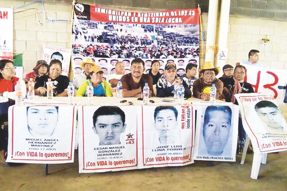 Familiares de los desaparecidos, que acudieron al Valle del Mezquital, convocaron a la Quinta Convención Nacional Popular que será en la CDMX los días 25 y 26 de este mes, a la que acudirán diversos movimientos sociales. (CORTESÍA MIGUEL ÁNGEL VILLEDA)