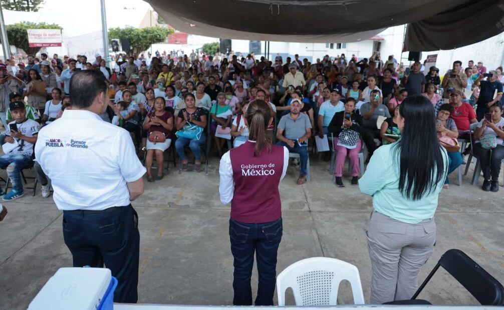 La presidenta Claudia Sheinbaum regresó este jueves 23 de octubre a La Ceiba, Puebla, donde supervisó la ayuda para las personas damnificadas. Foto: Especial