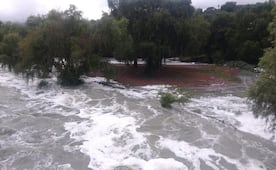 Lluvias dejan comunidades incomunicadas en Hidalgo; Protección Civil mantiene semáforo amarillo en varias regiones
